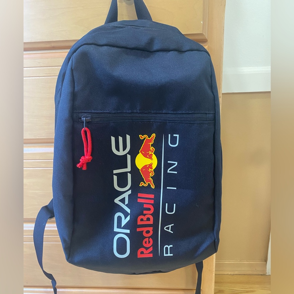 🐂 Red Bull Campus backpack! 🎒 In excellent condition! Red Bull Racing!